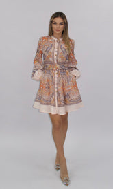 Rochie scurtă Nestisia cu imprimeu boho și nasturi decorativi