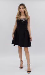 Rochie neagră scurtă cu detalii strălucitoare