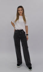 Blugi negri cu strass-uri