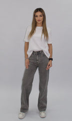 Blugi gri cu talie înaltă și aplicații