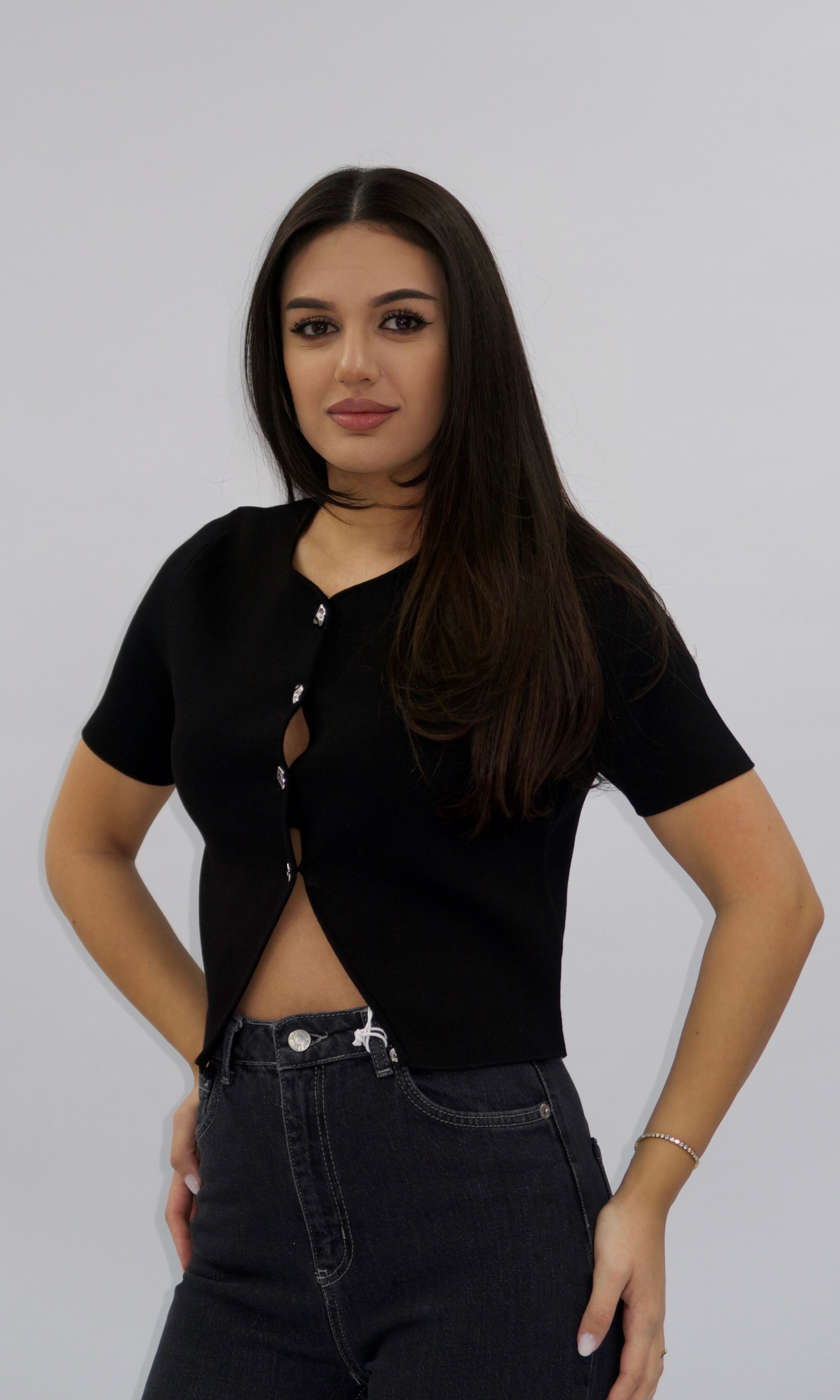 Bluza Belinis cropped cu nasturi argintii